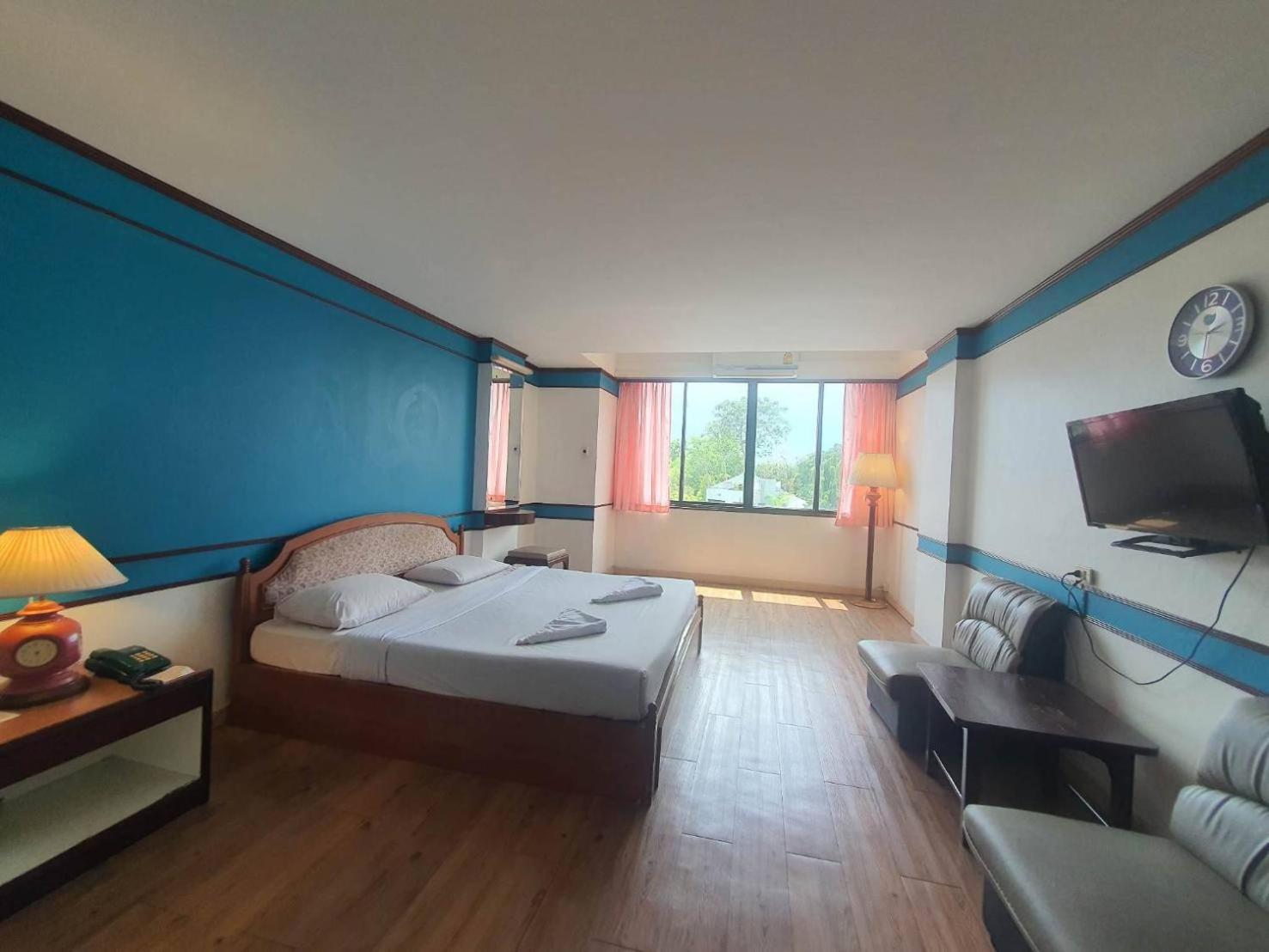 Hotel The Pacific Cool Chic à Chiang Mai Extérieur photo