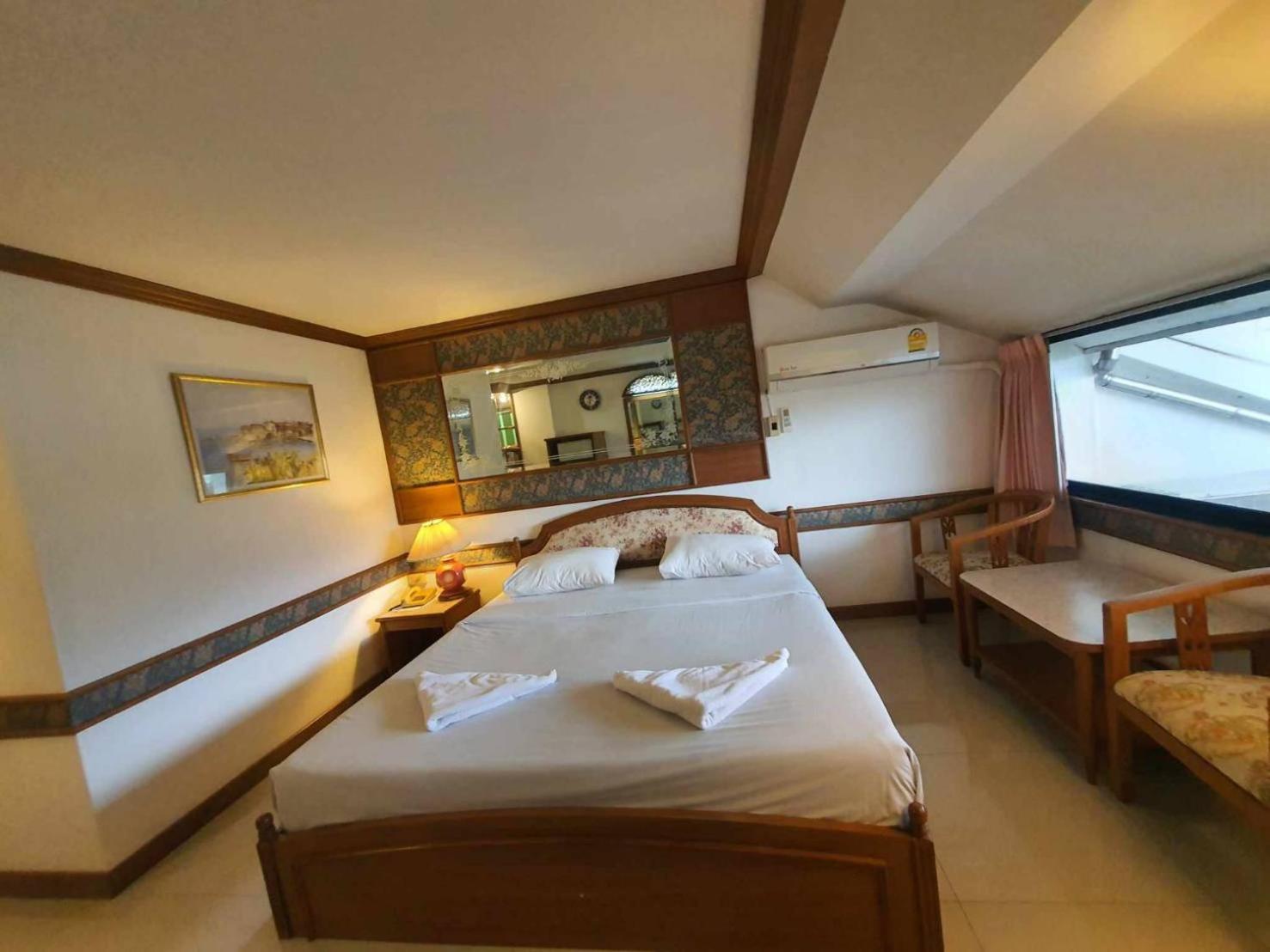 Hotel The Pacific Cool Chic à Chiang Mai Extérieur photo