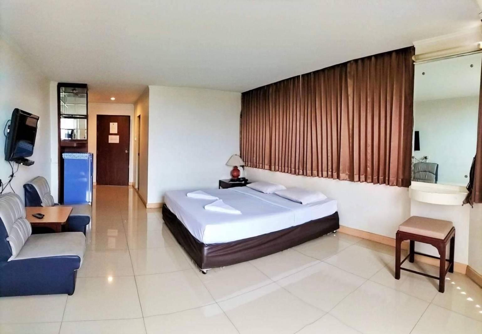 Hotel The Pacific Cool Chic à Chiang Mai Extérieur photo